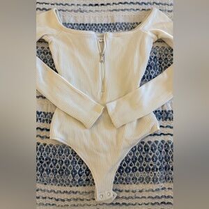 Good American Off-White Ribbed Bodysuit
